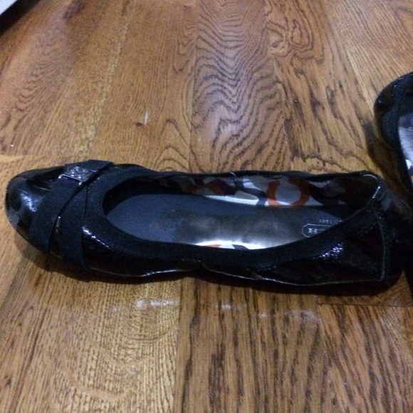 Sold in bundle! Coach black patent flats - Picture 2 of 3