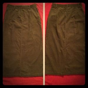 CHRISTOPHER & BANKS Long corduroy green skirt