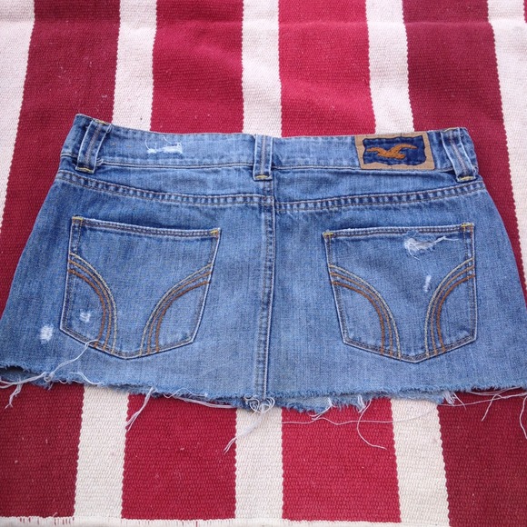 Hollister denim skirt - Picture 2 of 3