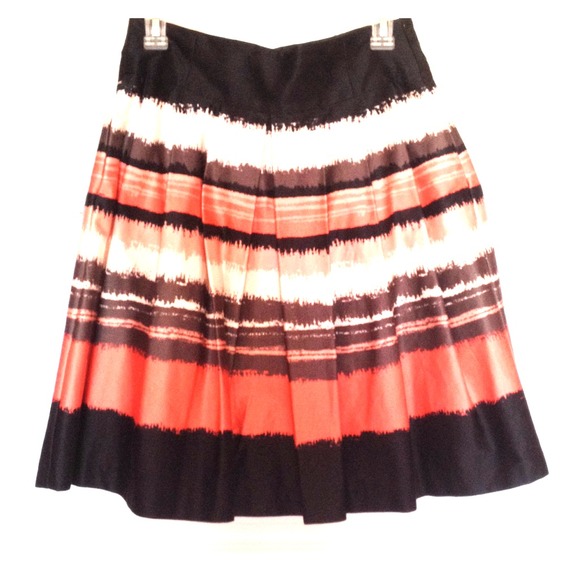 Super Chic Navy & Coral Skirt - Picture 1 of 2