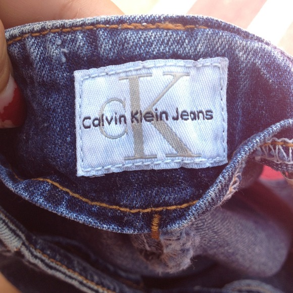 Calvin Klein denim shorts - Picture 3 of 3