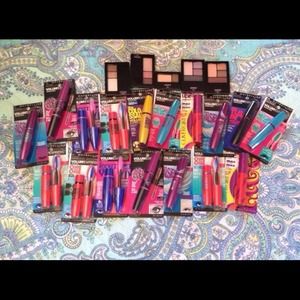 Collosal and megaplush bundle for @rileyvance24💜