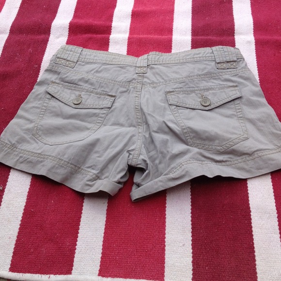 Calvin Klein brown shorts - Picture 2 of 3