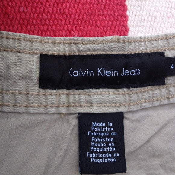 Calvin Klein brown shorts - Picture 3 of 3