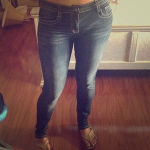 FOREVER 21 STUDDED CROSS JEANS