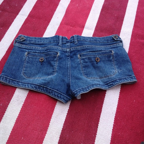 Abercrombie denim shorts - Picture 2 of 3
