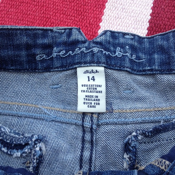Abercrombie denim shorts - Picture 3 of 3