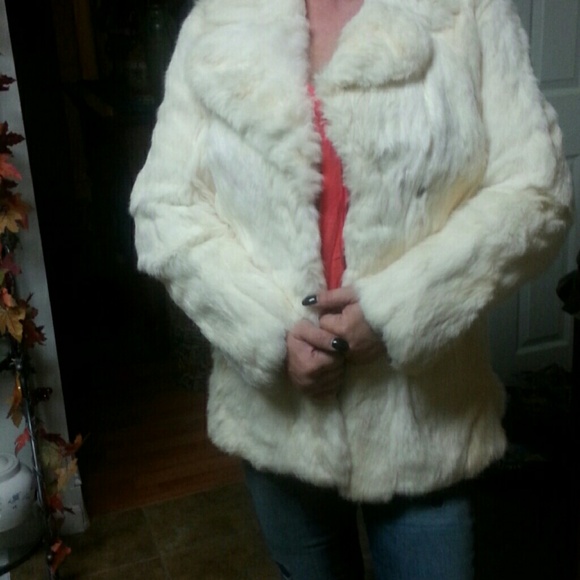 Beautiful coat! - Picture 4 of 4