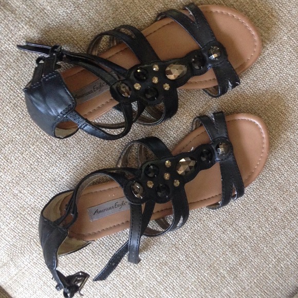 American Eagle Sandals