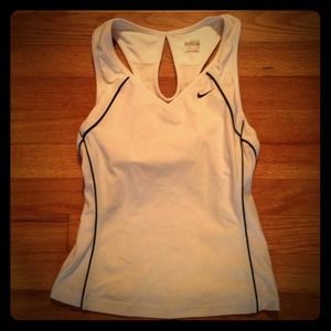 Nike Fit Dry workout top