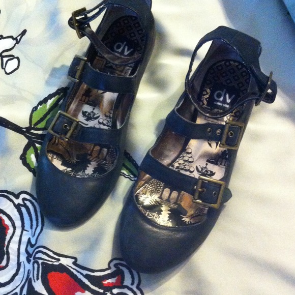 "Dolce vita" strappy black  flats