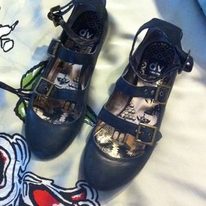 "Dolce vita" strappy black  flats