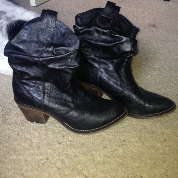 Black boots