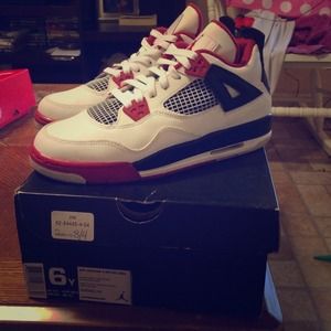 retro 4 size 6 kids