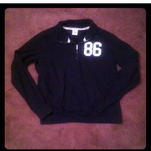 Vs half zip and vs legging reserved for trade.