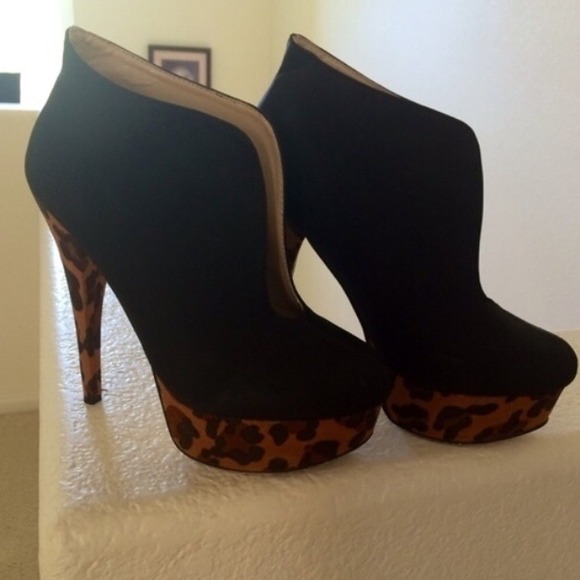 SOLD 🚫‼️‼️‼️‼️ - Picture 2 of 3