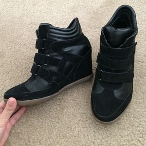 Sneaker wedges