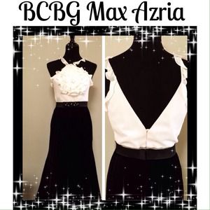👀NEW ITEM BCBG MAX AZRIA RUFFLED HALTER GOWN