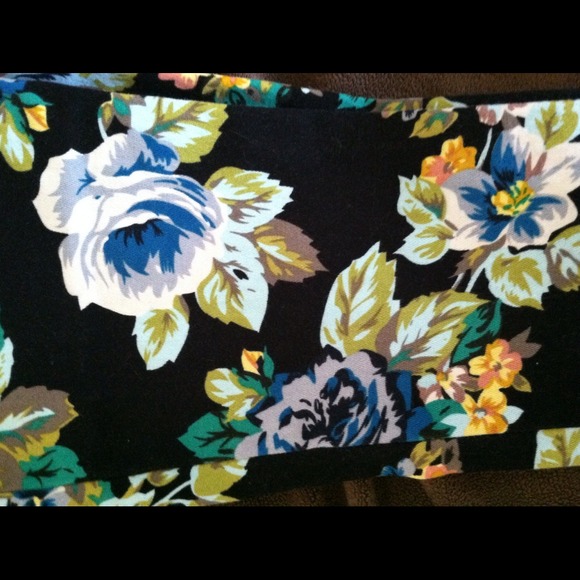 🚨 Sale!!!! Now $10 🚨 - Picture 2 of 3