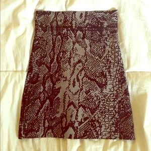BCBG MAXAZRIA SNAKE SKIN POWERSKIRT