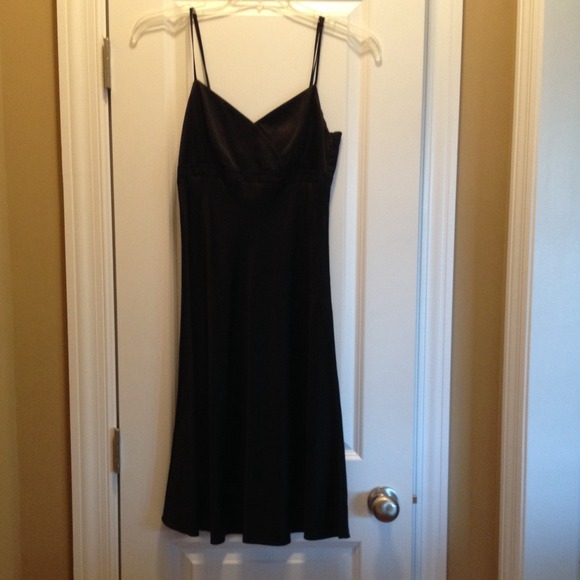 Little Black Dress! Silk, size 2 - Picture 3 of 4