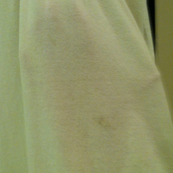 White sequin trimmed cami w/ adjustable straps. - Picture 4 of 4