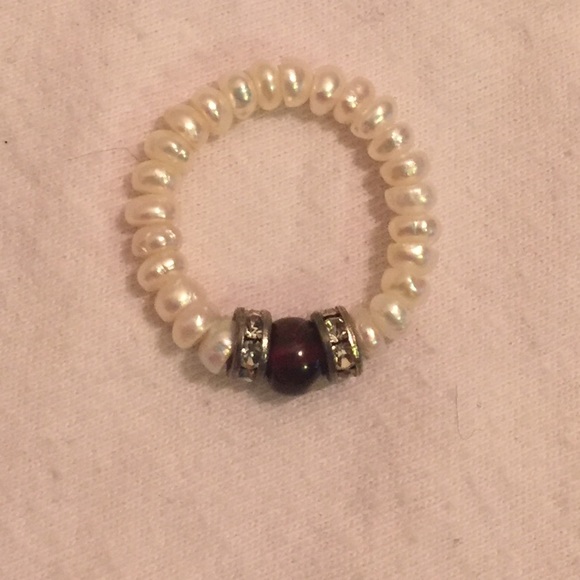 💍Pearl Ring w/garnet colored stone. (Have more) - Picture 2 of 2