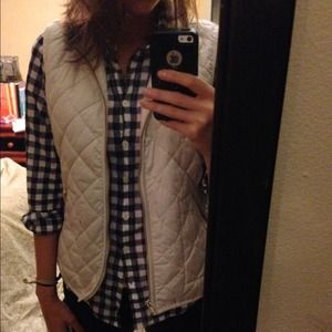 NWOT Quilted Puffer Vest XS Cream -- J Crew Dupe!