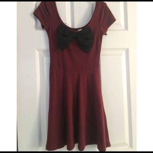 H&M maroon dress