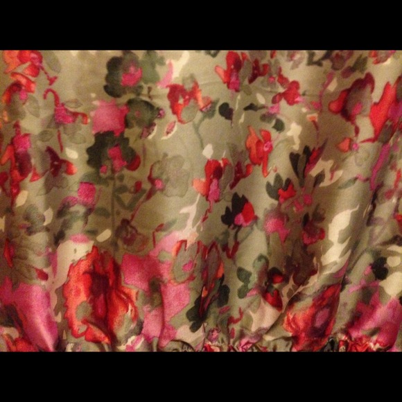 Dressy top - Picture 2 of 2