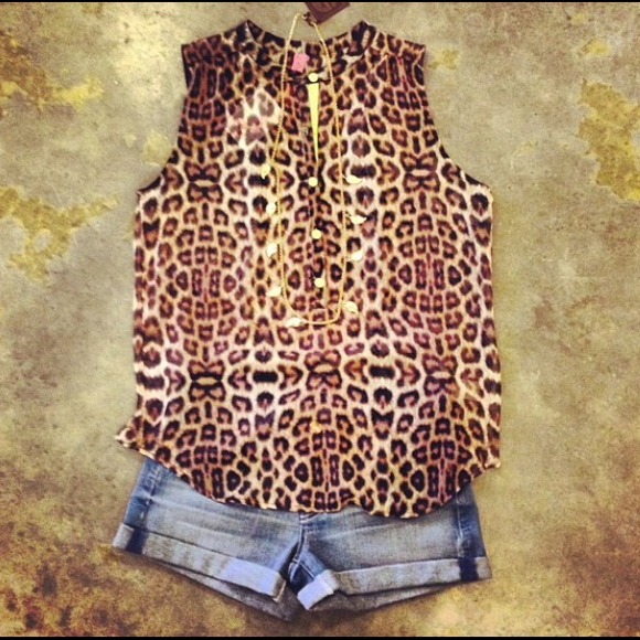 Eight Sixty Sleeveless Leopard Top