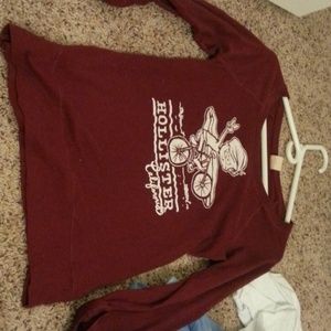 Maroon Hollister graphic tee