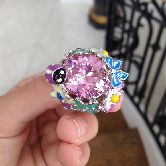 Ring - Picture 2 of 3