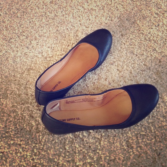Matte black ballet flats