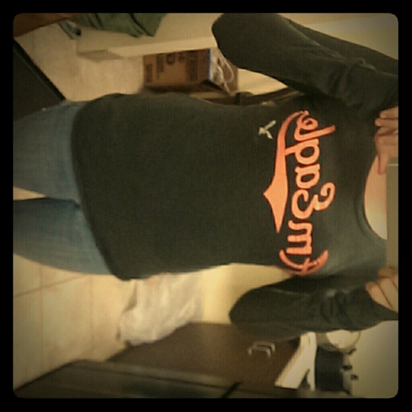 Long sleeved American eagle top