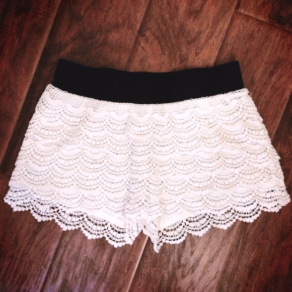 Lace shorts