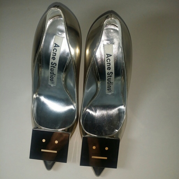 SOLD ! Acne Studios Alivia