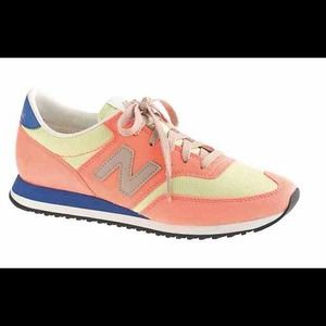 Women's New Balance shoes