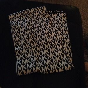 Michael Kors black and white scarf