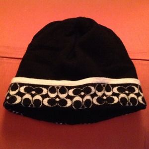 Coach black and white snow hat