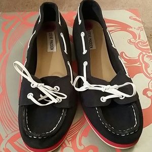 Steve Madden navy sneakers