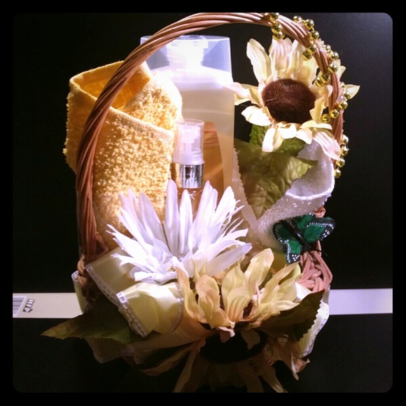 Hand crafted and designed gift Baskets & access.