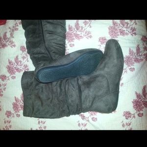 Brown & black mid calf boots bundle