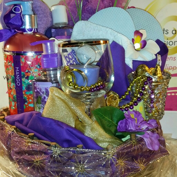 Hand Designed Gifts Baskets - Picture 4 of 4