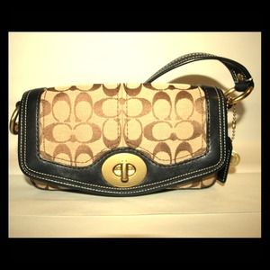 Coach classic monogram purse