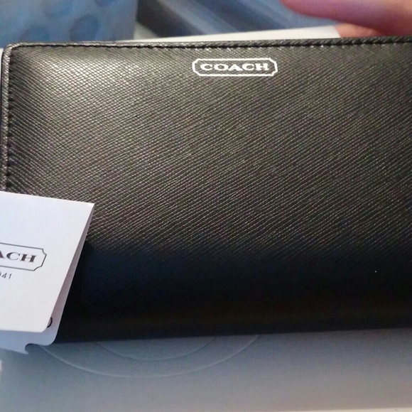 Coach Handbags - 🎁COACH SLEEK BLACK WALLET🎁
