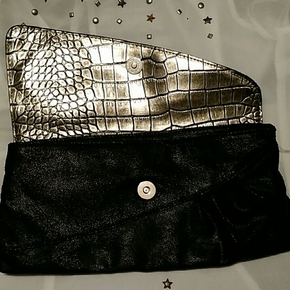 GUESS CLUTCH - Picture 2 of 4