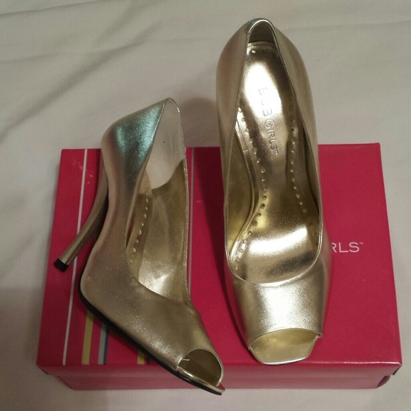 Gold BCBGIRLS Pumps