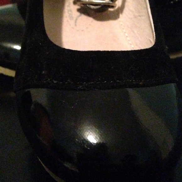 Girl shoes - Picture 3 of 3