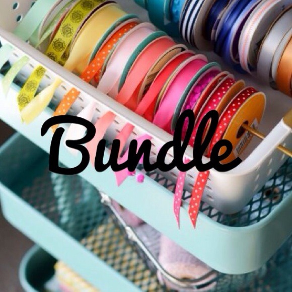 Ear phones, iPod shuffle, iPod touch, and iPhone🍏